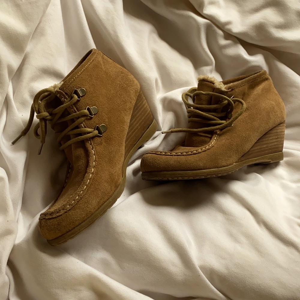 ALDO wedged walkabees EURO 37 US 6.5-7